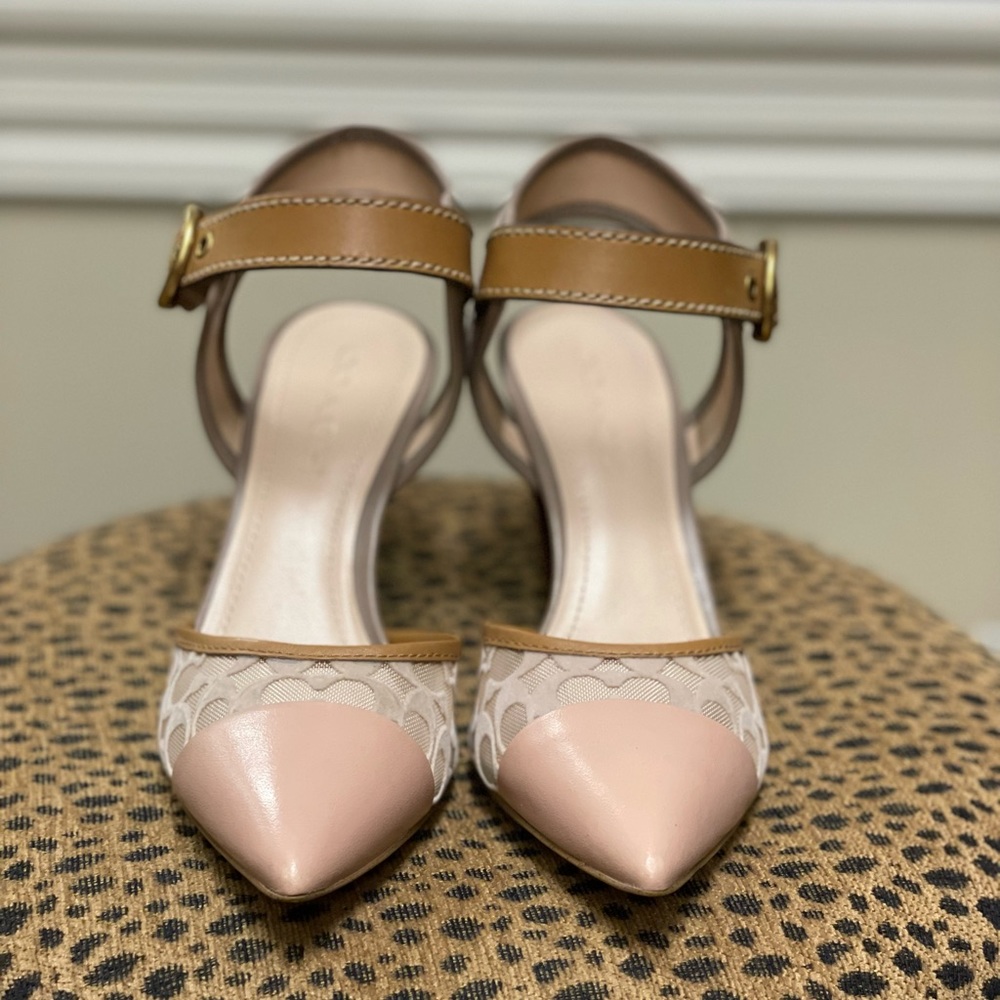 Coach Wren Pumps. Size 7. Brand new